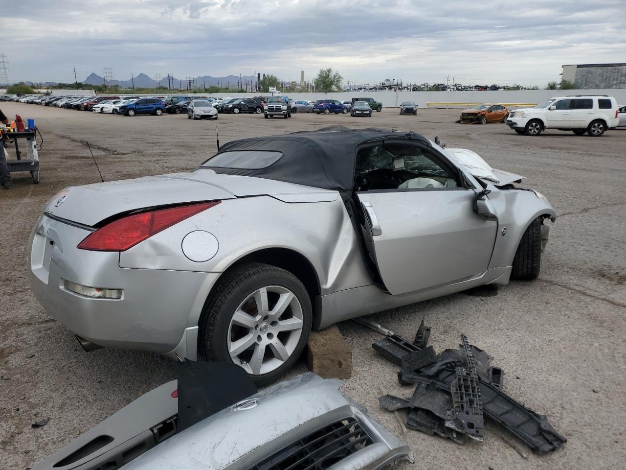 2004 Nissan 350Z Roadster - Фото 3