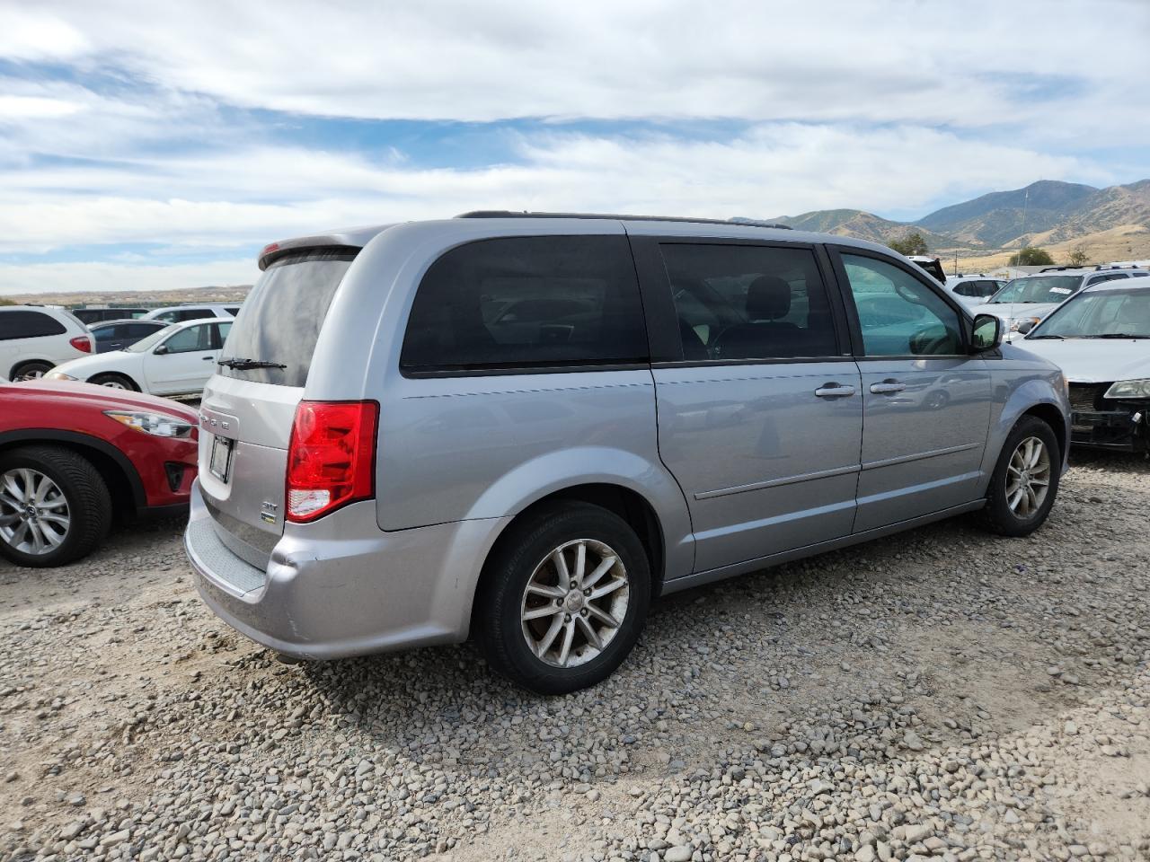 2014 Dodge Grand Caravan Sxt - Image 3