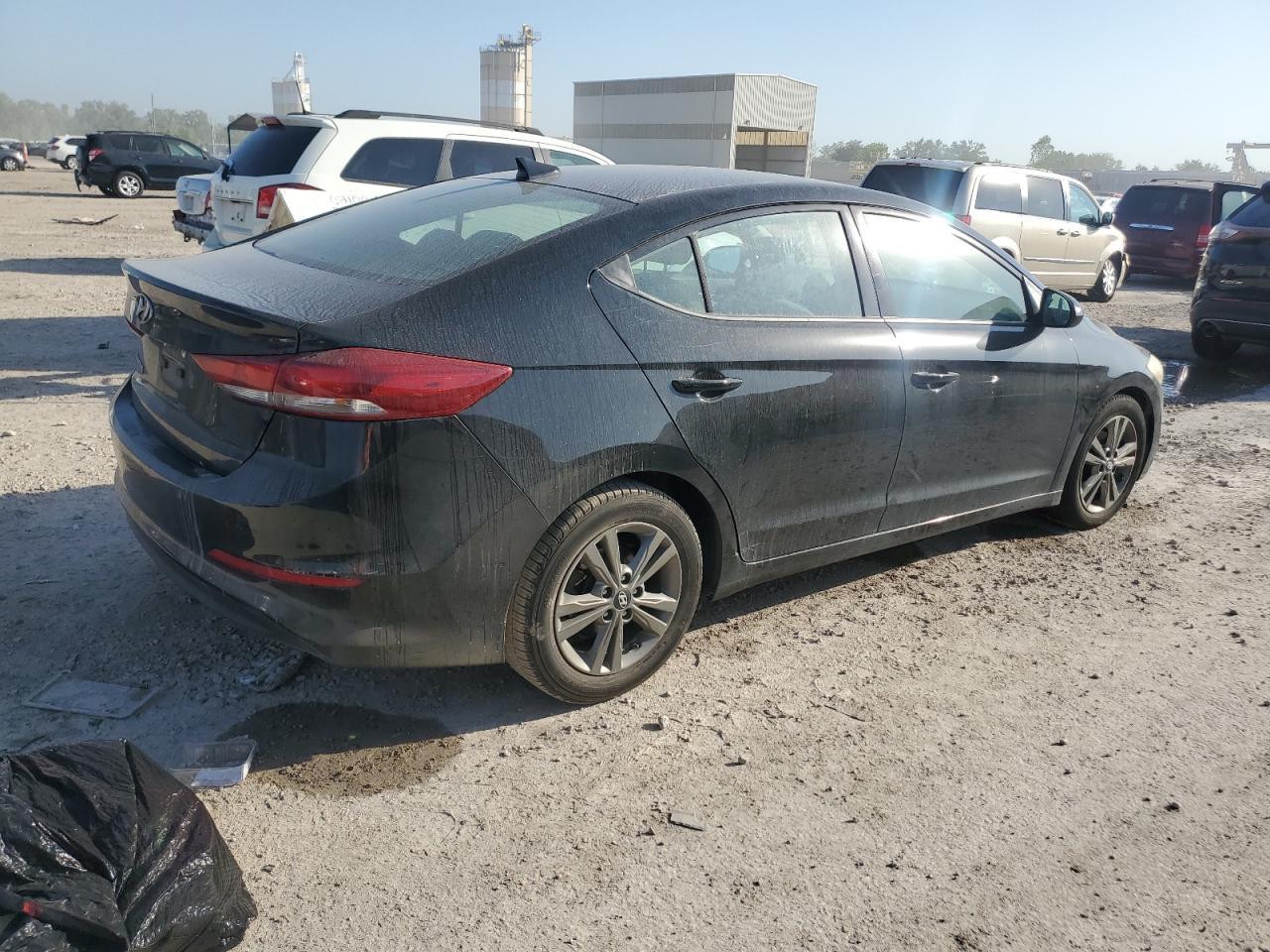 2018 Hyundai Elantra - Фото 3