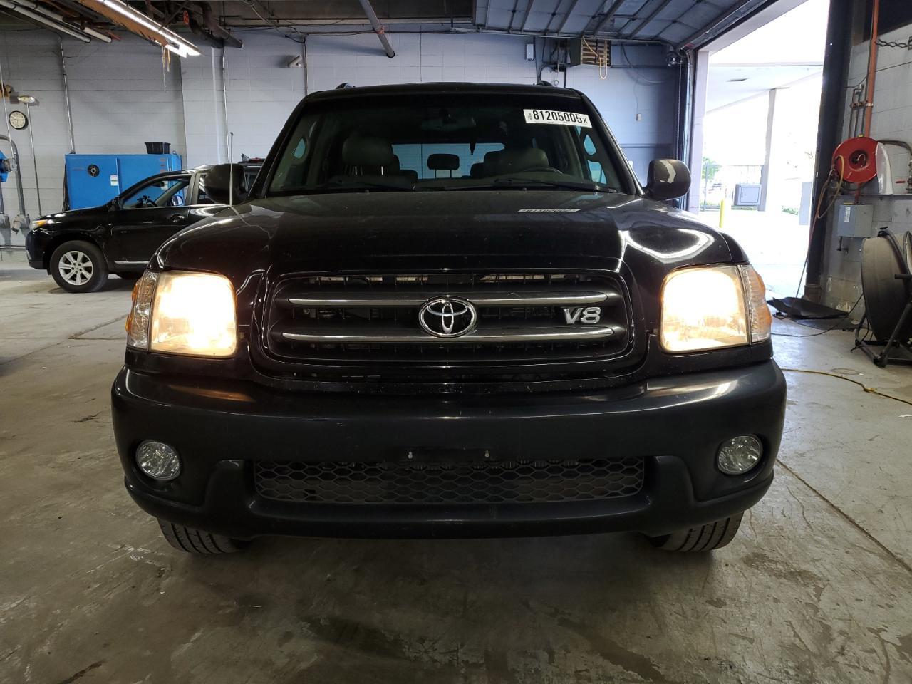 2004 Toyota Sequoia Limited - Image 5