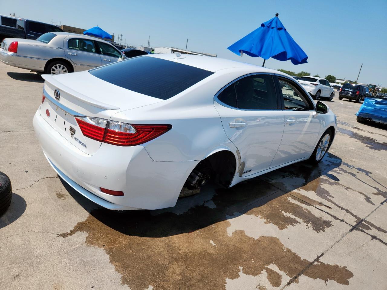 2014 Lexus Es 300H - Image 3