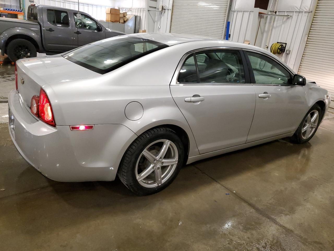 2010 Chevrolet Malibu Ls - Фото 3