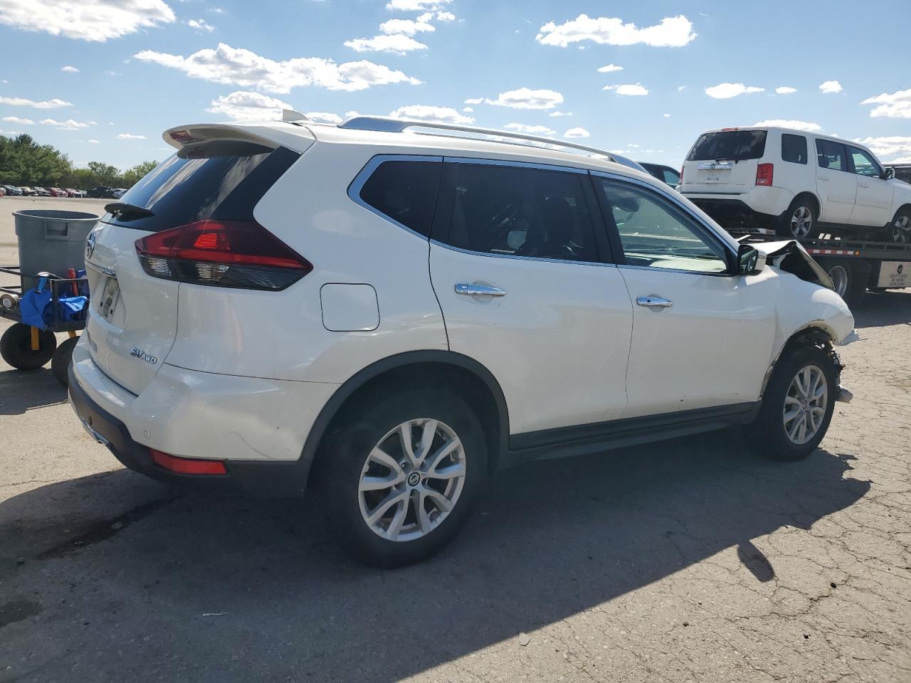 2019 Nissan Rogue S - Фото 3