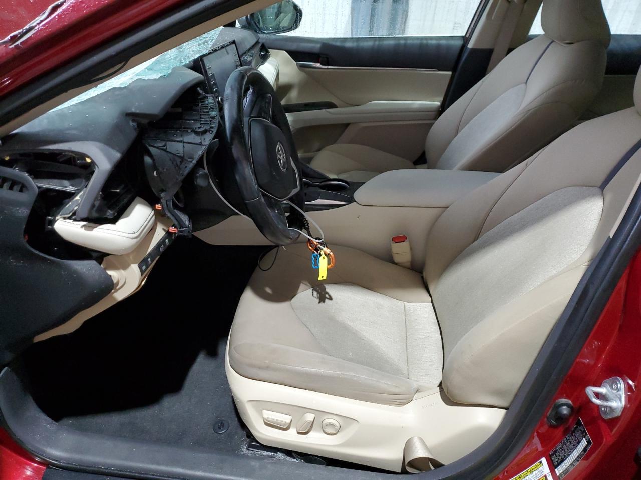 2021 Toyota Camry Le - Фото 7