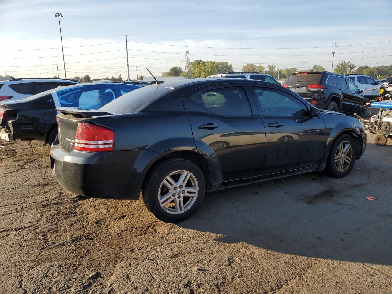 2010 Dodge Avenger R/T - Фото 3