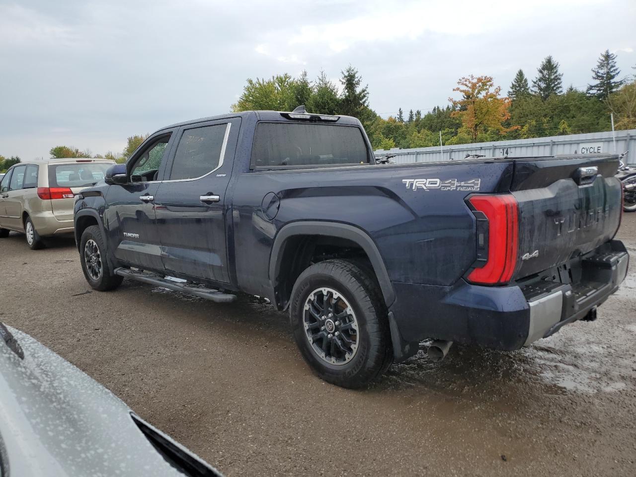 2024 Toyota Tundra Crewmax Limited - Фото 2