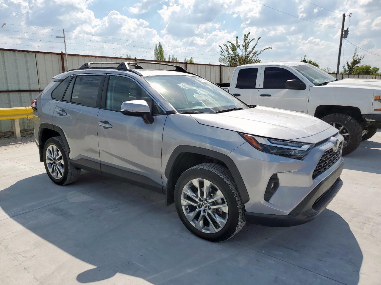 2024 Toyota Rav4 Xle Premium - Фото 4