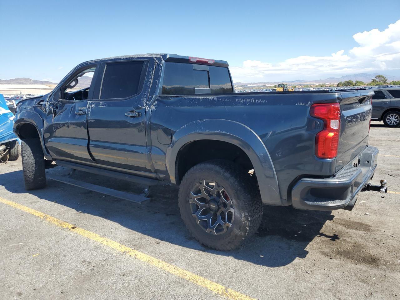 2021 Chevrolet Silverado K1500 Rst - Фото 2