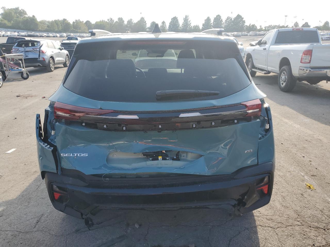 2025 Kia Seltos Ex - Image 6