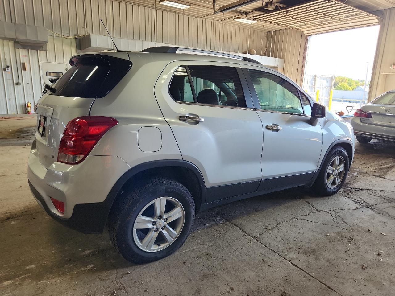 2019 Chevrolet Trax 1Lt - Image 3