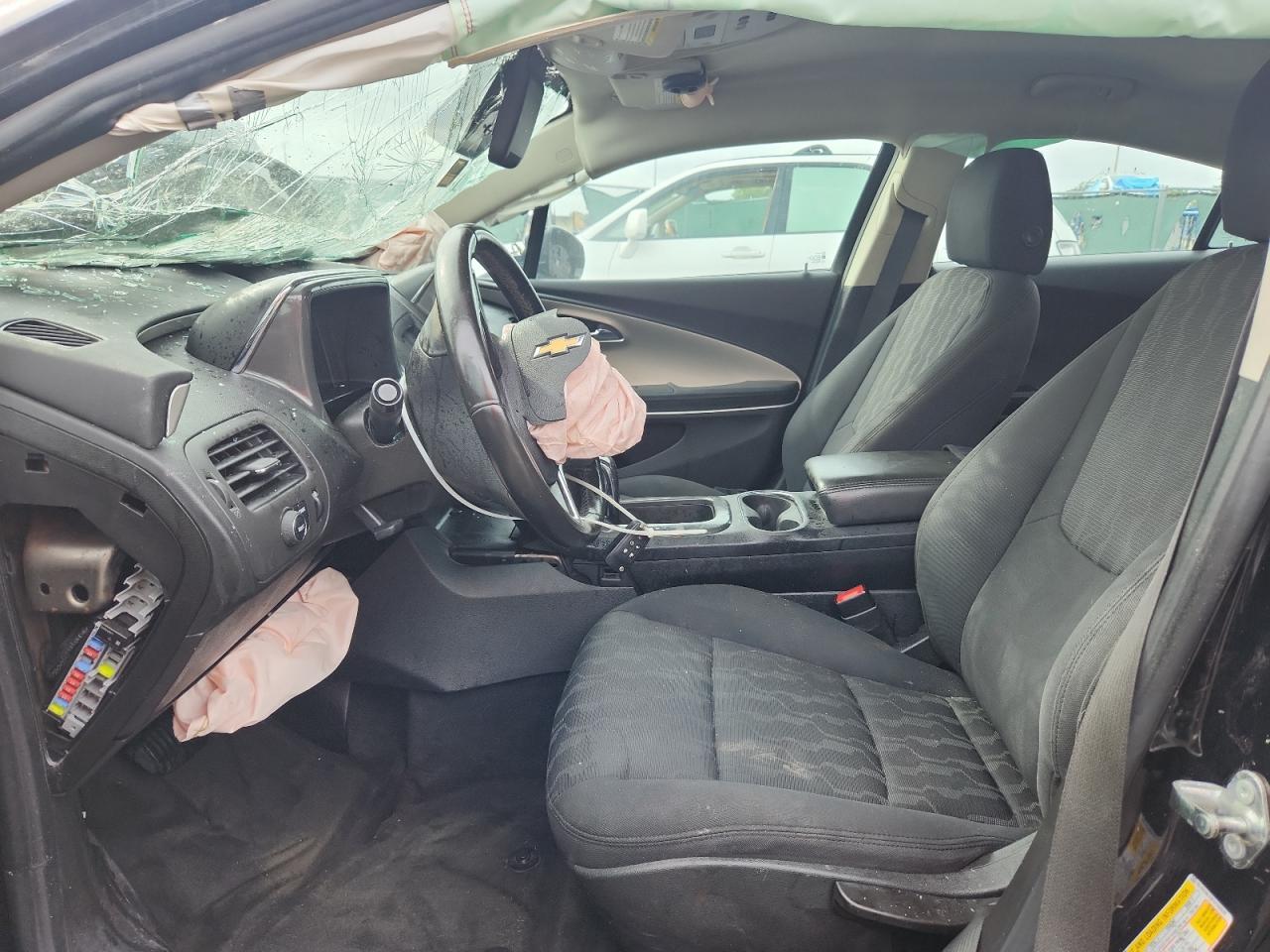 2015 Chevrolet Volt - Image 7