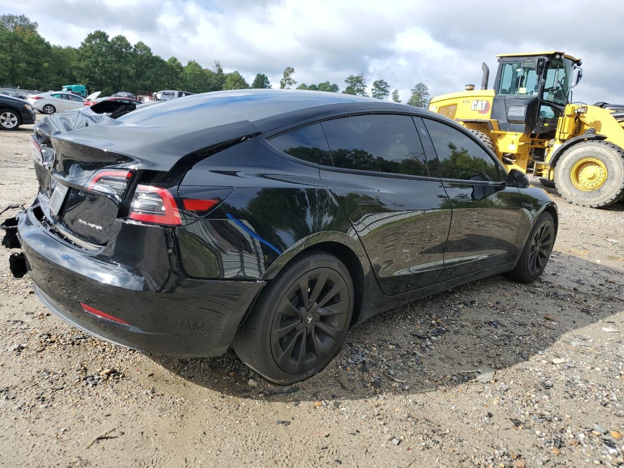 2023 Tesla Model 3 - Фото 3