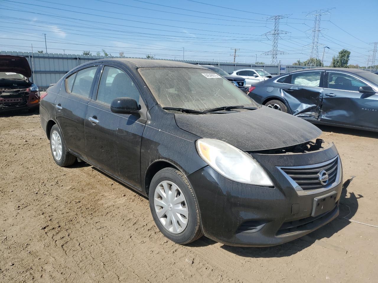 2014 Nissan Versa S - Image 4