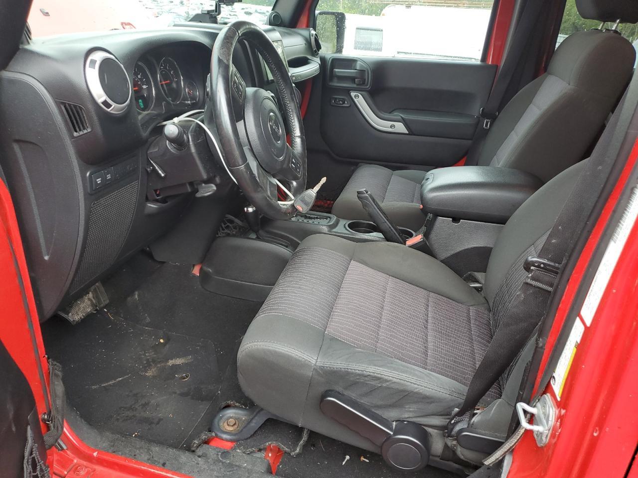 2011 Jeep Wrangler Unlimited Rubicon - Image 7