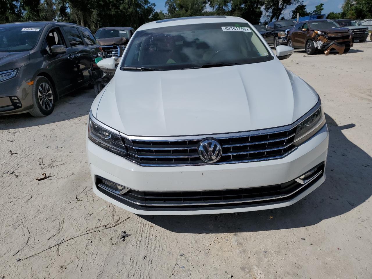 2018 Volkswagen Passat Se - Image 5