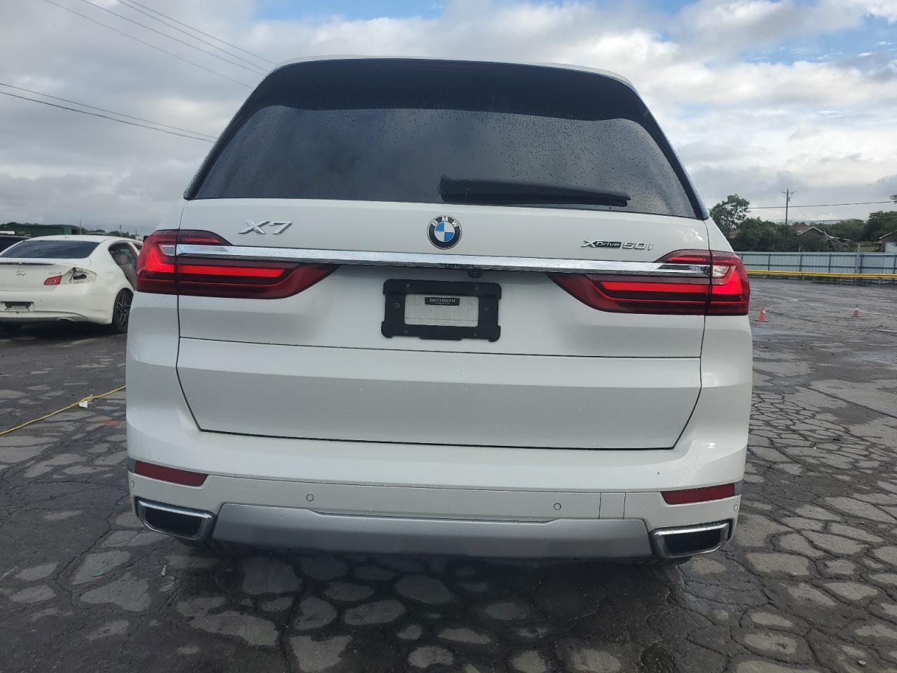 2019 BMW X7 xDrive50I - Image 6