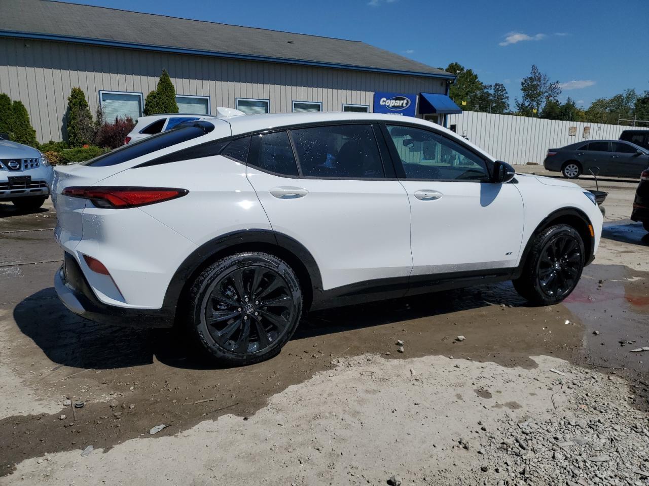 2025 Buick Envista Sport Touring - Image 3