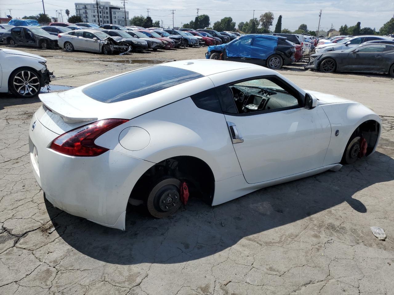 2017 Nissan 370Z Base - Фото 3
