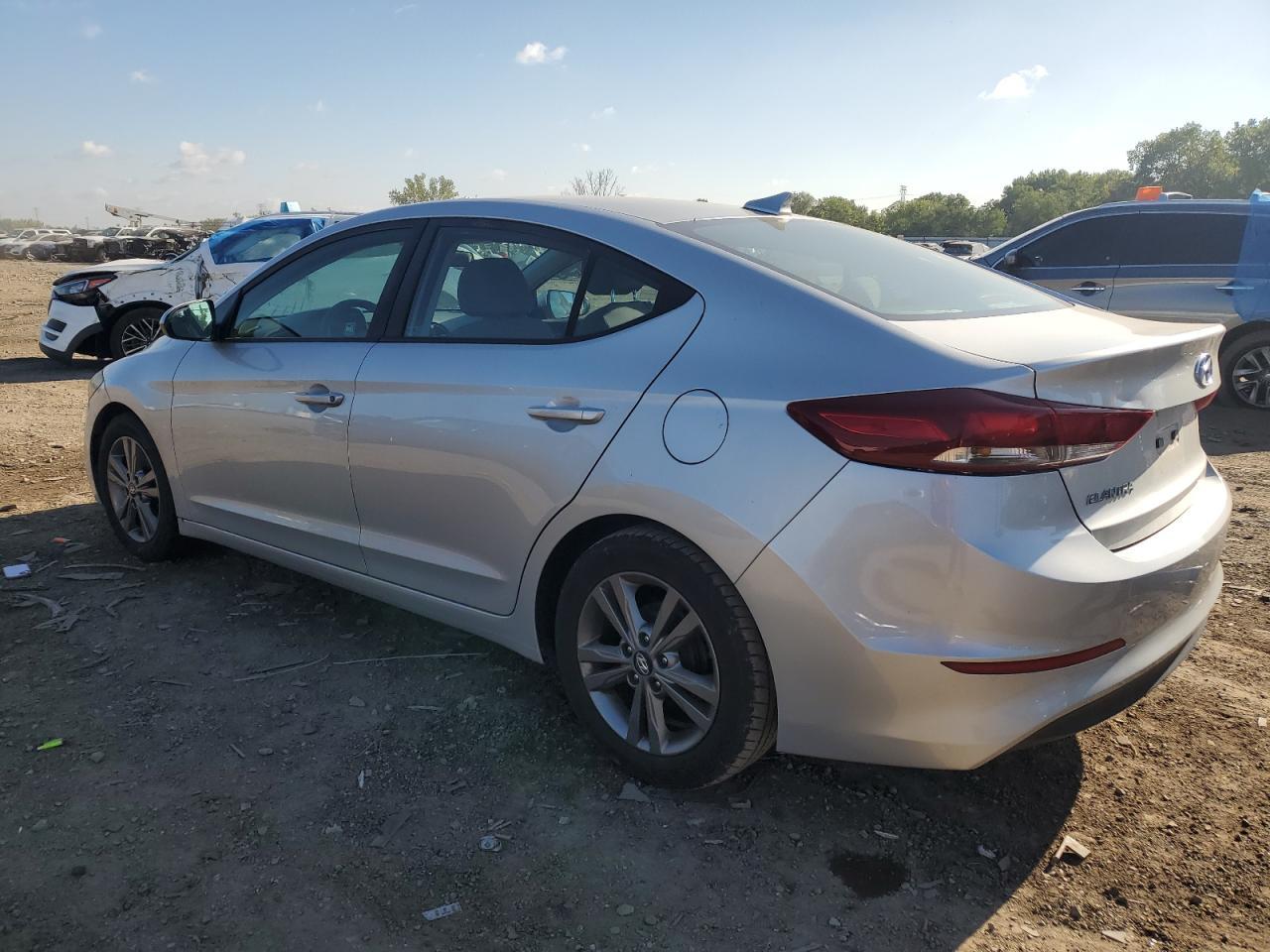 2017 Hyundai Elantra Se - Фото 2