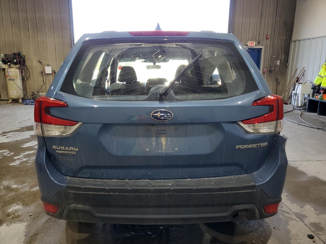 2022 Subaru Forester - Фото 6