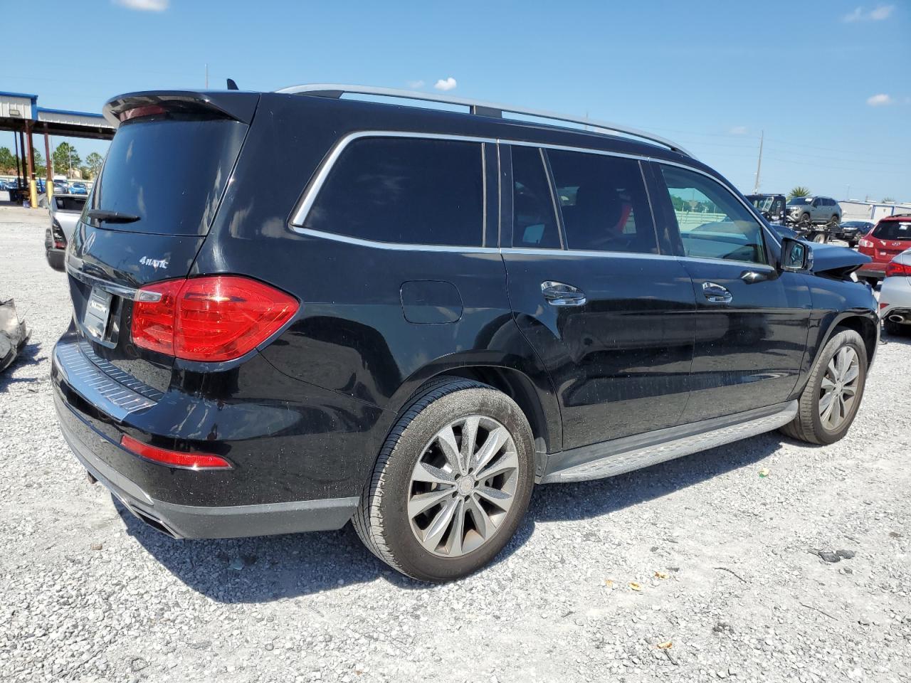 2014 Mercedes-Benz Gl 450 4Matic - Image 3