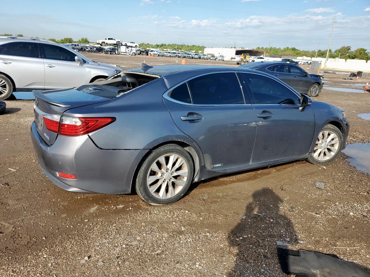 2013 Lexus Es 300H - Image 3