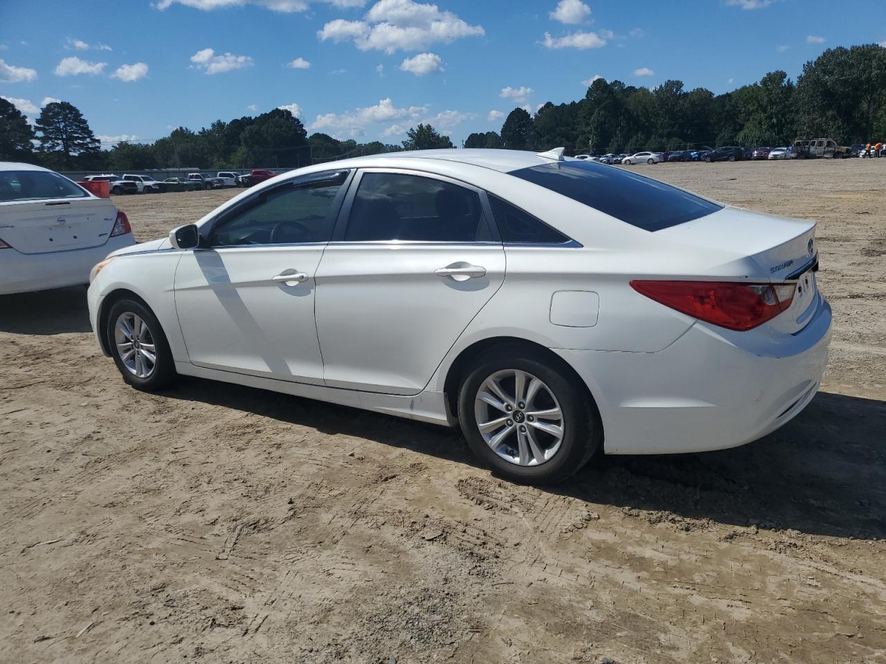2013 Hyundai Sonata Gls - Image 2
