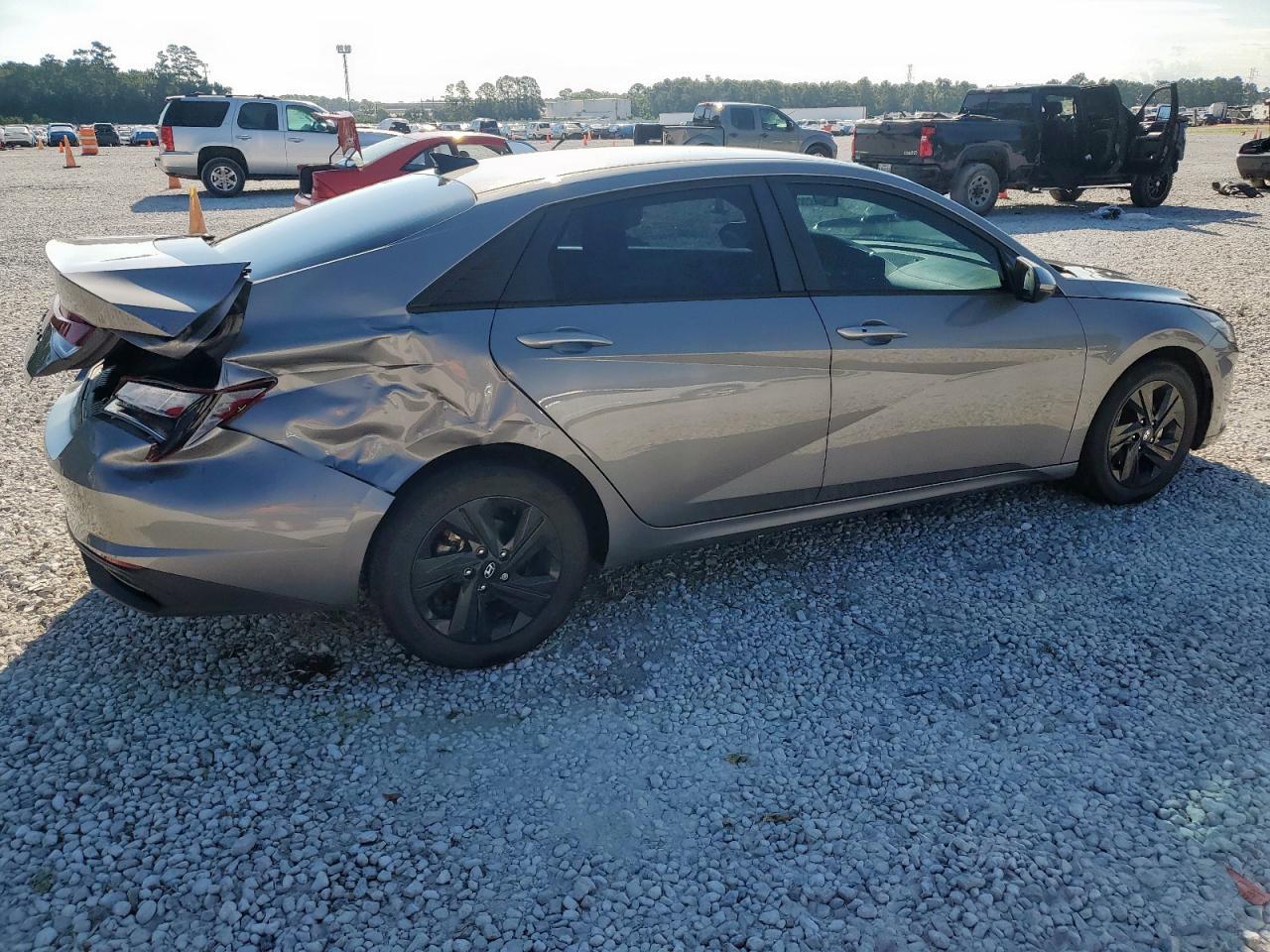 2021 Hyundai Elantra Sel - Image 3