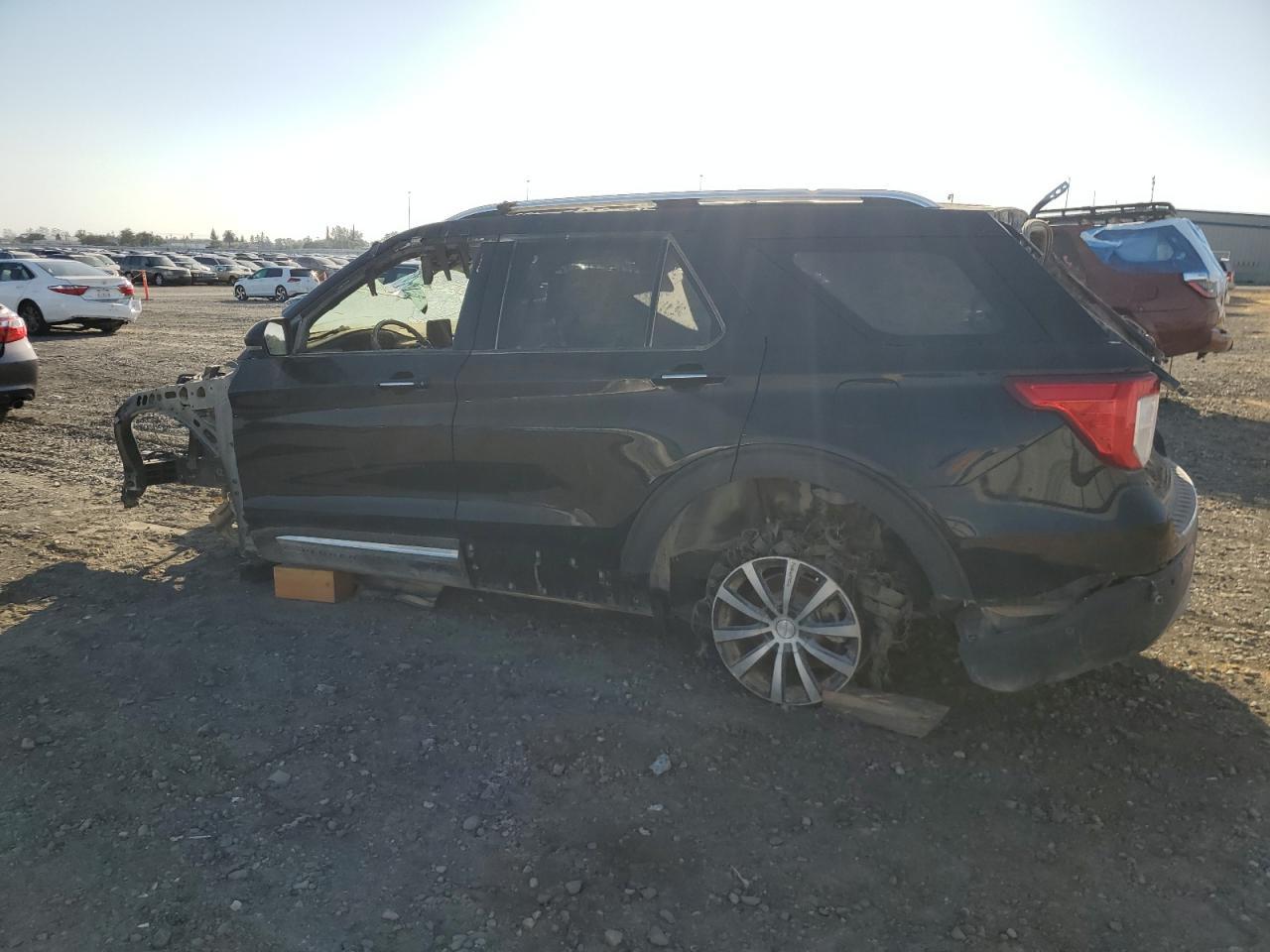 2021 Ford Explorer Platinum - Фото 2