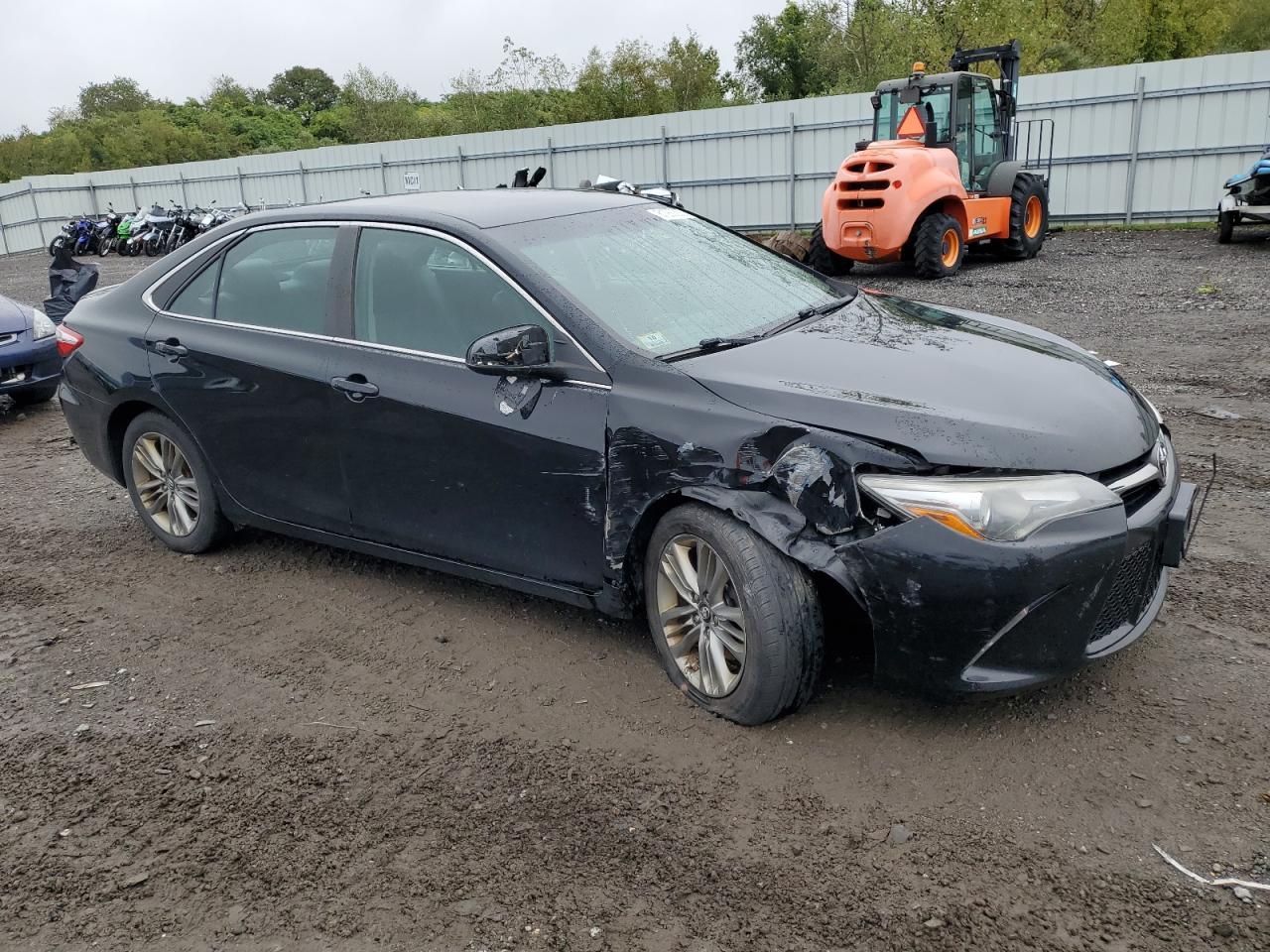 2017 Toyota Camry Le - Фото 4