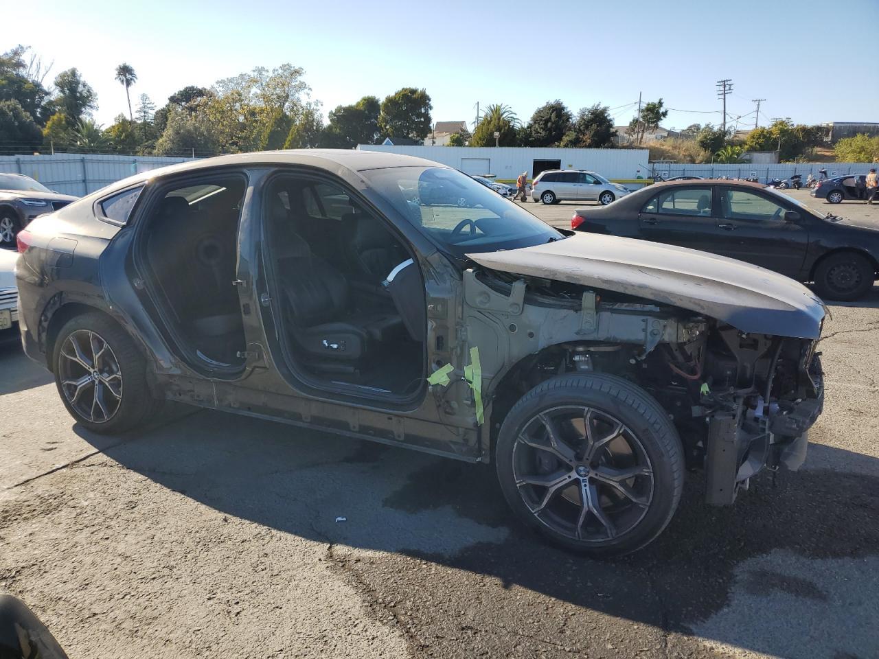 2020 BMW X6 M50I - Фото 4