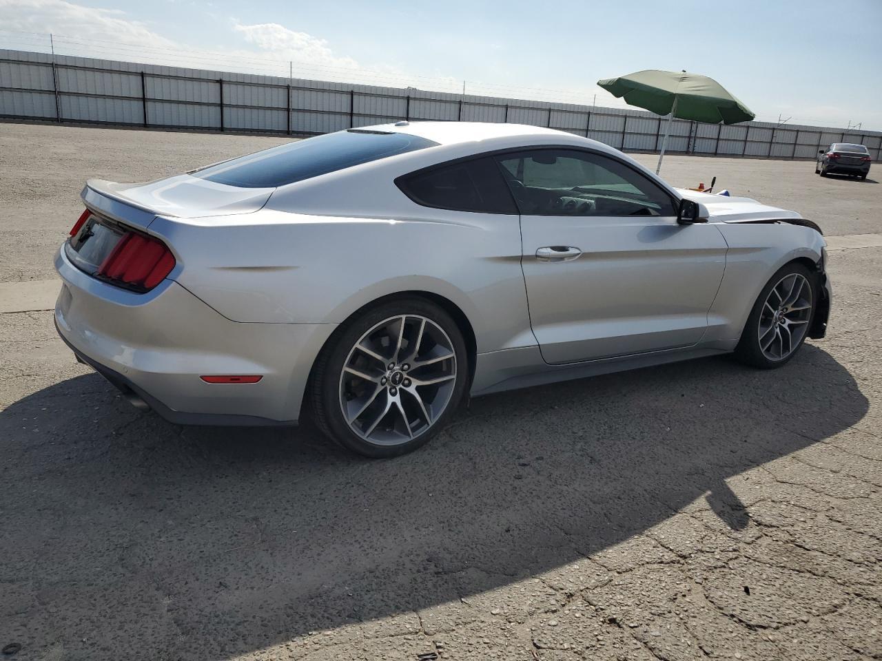 2015 Ford Mustang - Фото 3