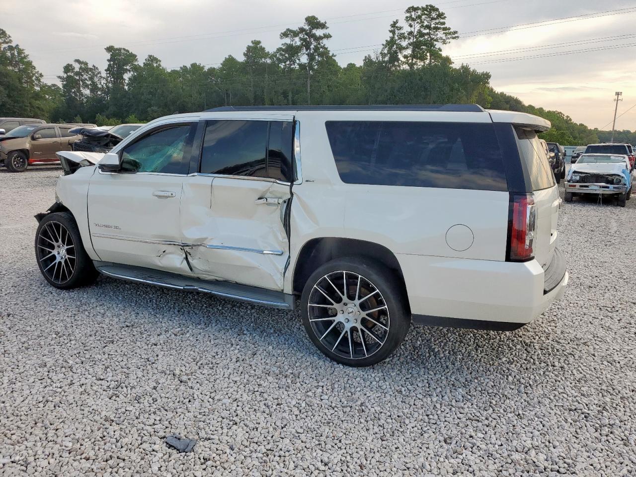 2015 GMC Yukon Xl C1500 Slt - Фото 2