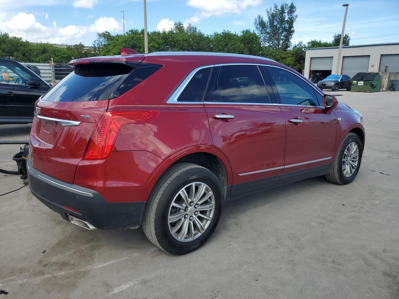 2019 Cadillac Xt5 Luxury - Image 3