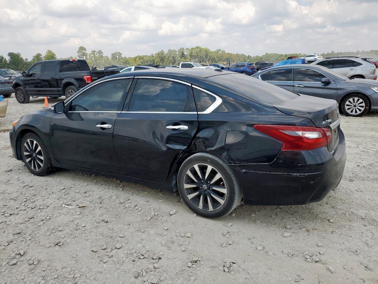 2018 Nissan Altima 2.5 - Фото 2