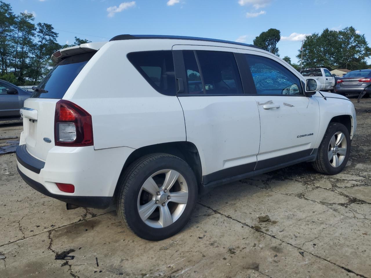 2014 Jeep Compass Latitude - Фото 3