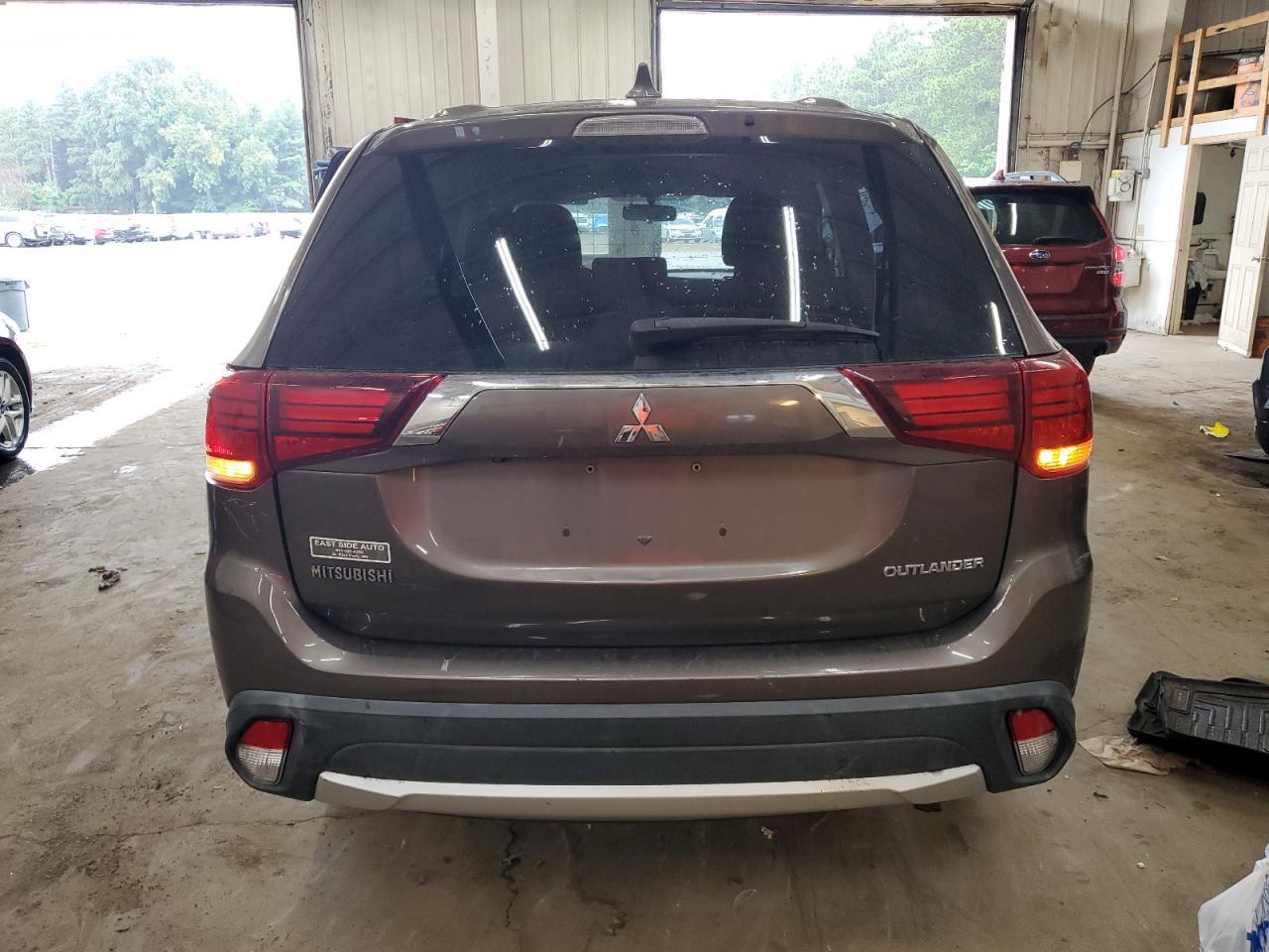 2017 Mitsubishi Outlander Es - Фото 6