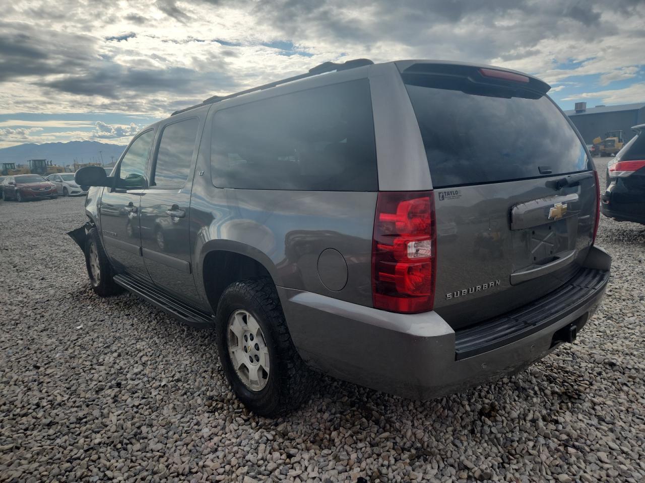 2007 Chevrolet Suburban K1500 - Фото 2