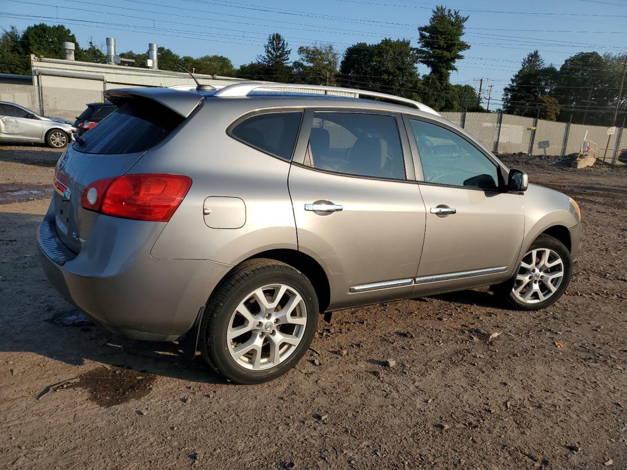2011 Nissan Rogue S - Фото 3