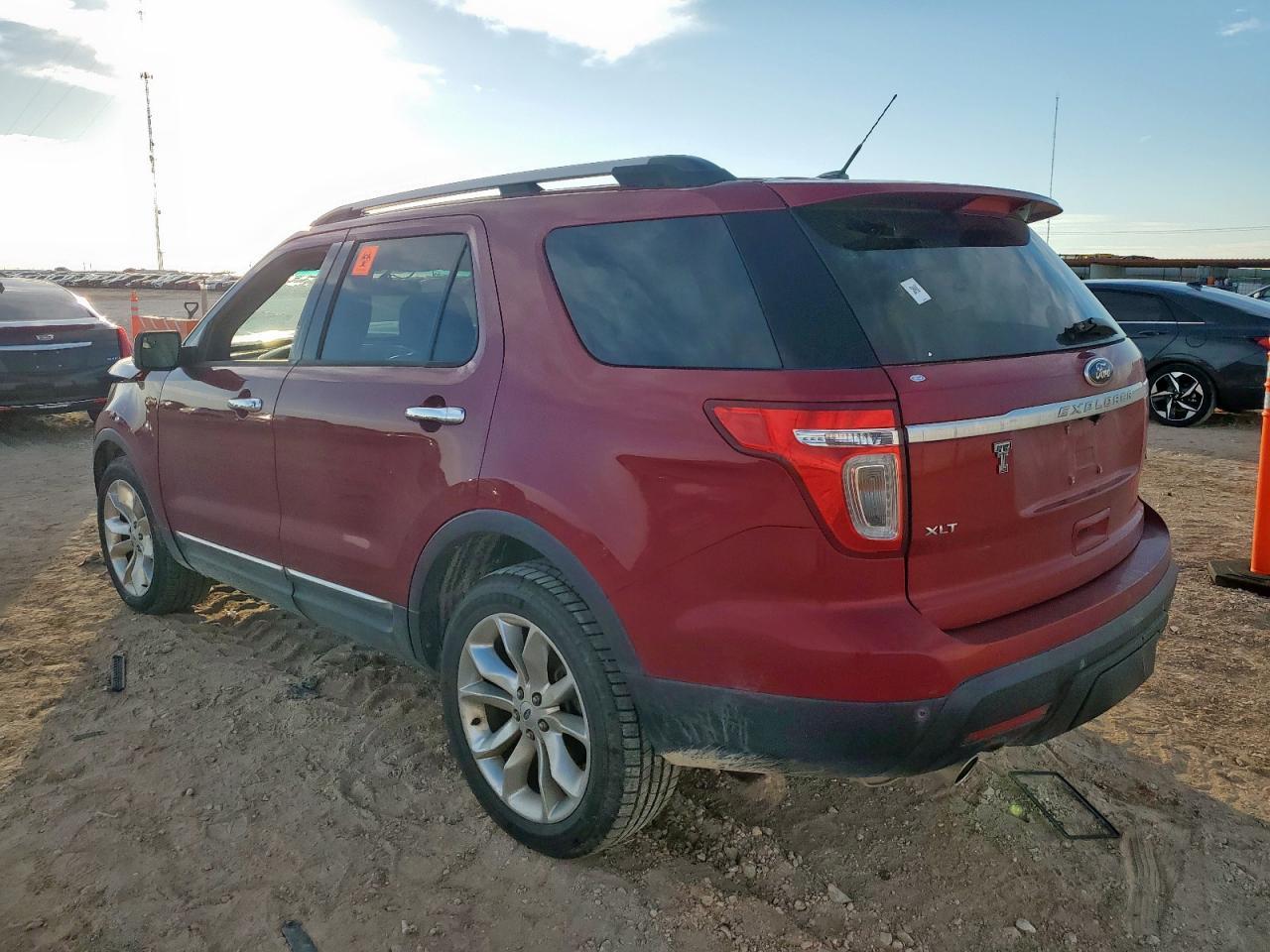 2013 Ford Explorer Xlt - Фото 2