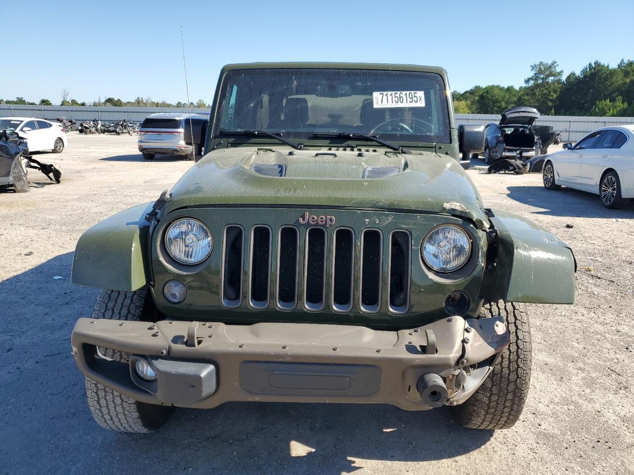 2016 Jeep Wrangler Unlimited Sahara - Image 5