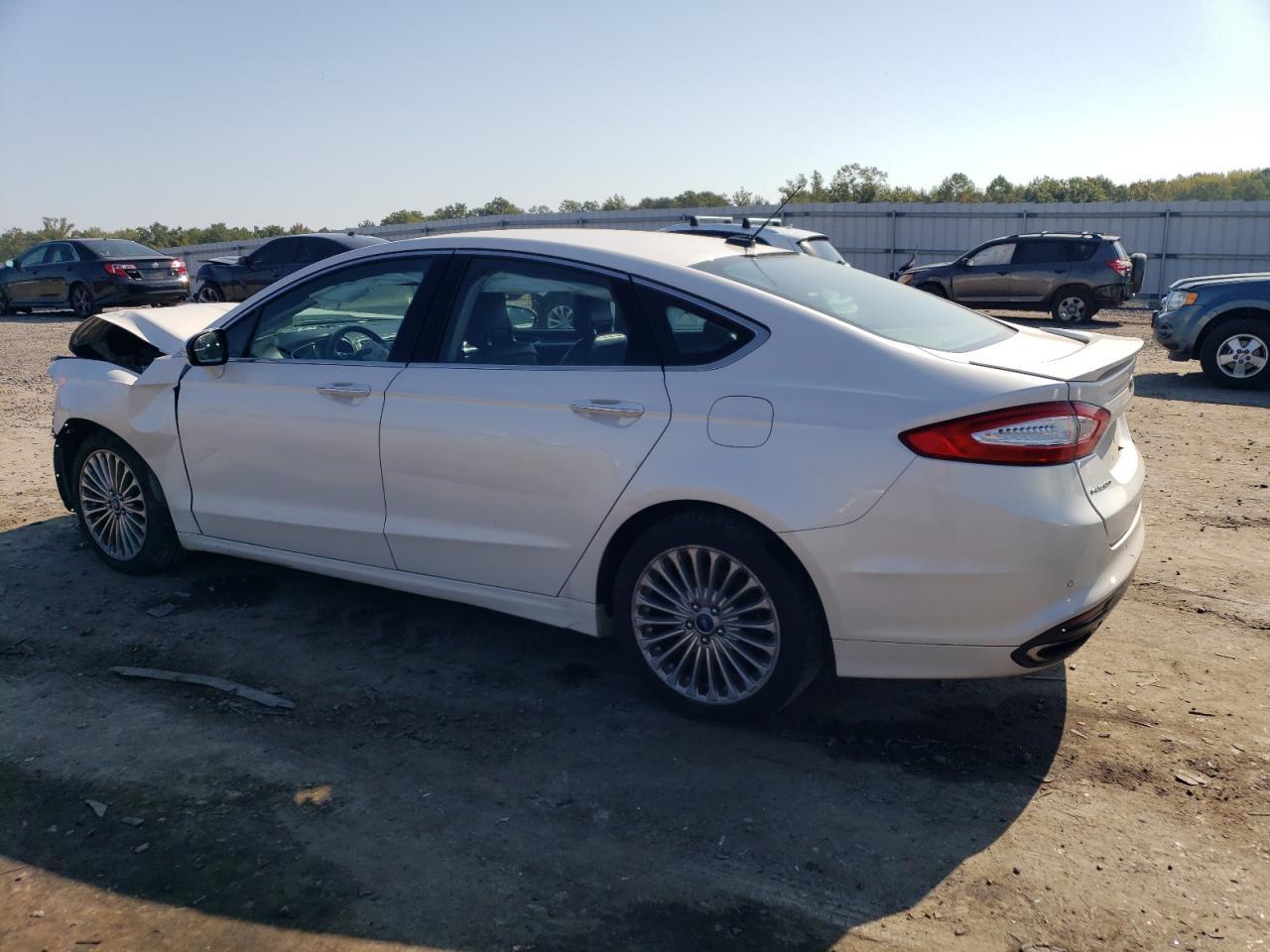 2014 Ford Fusion Titanium - Фото 2