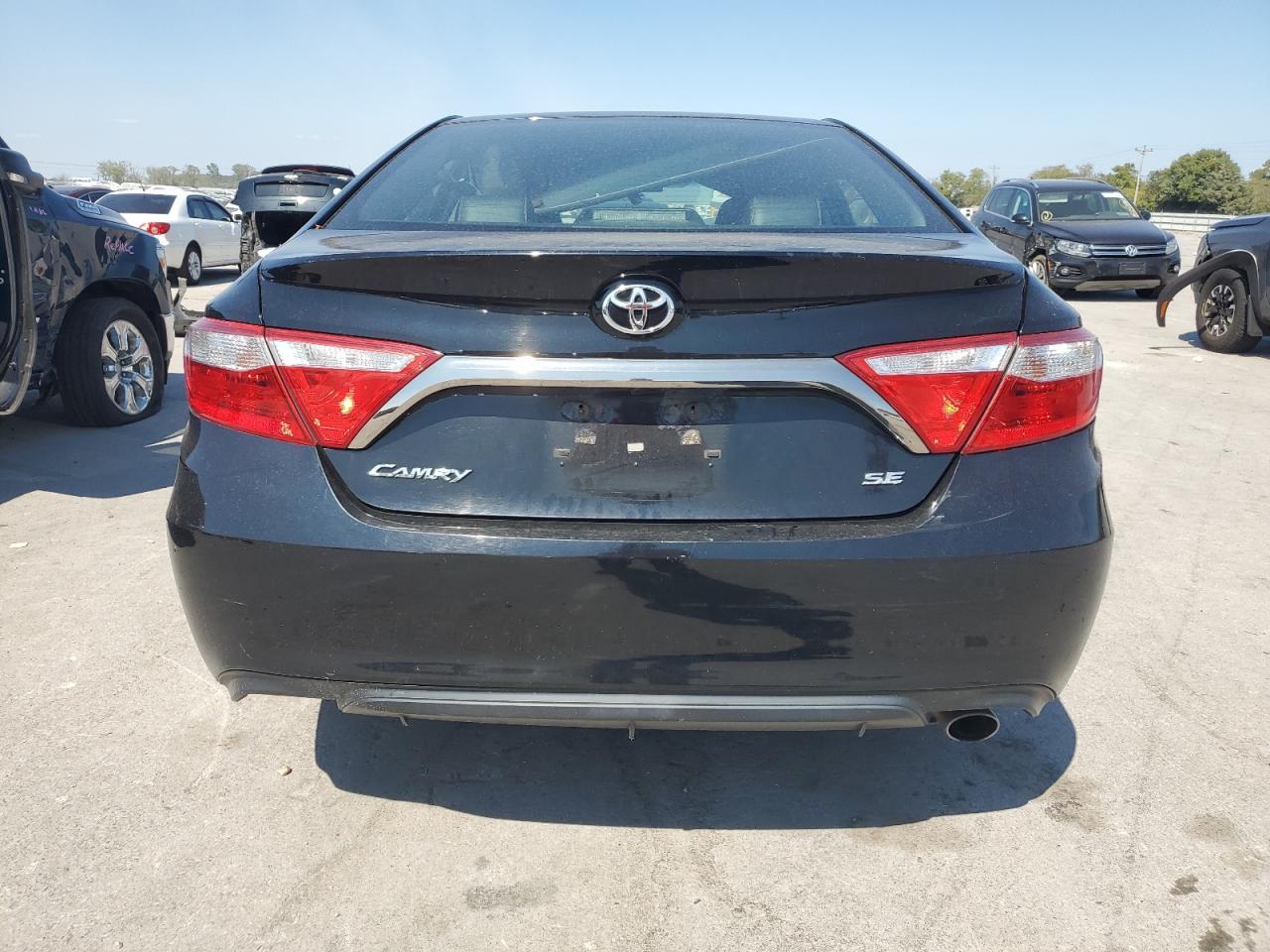 2016 Toyota Camry Le - Фото 6
