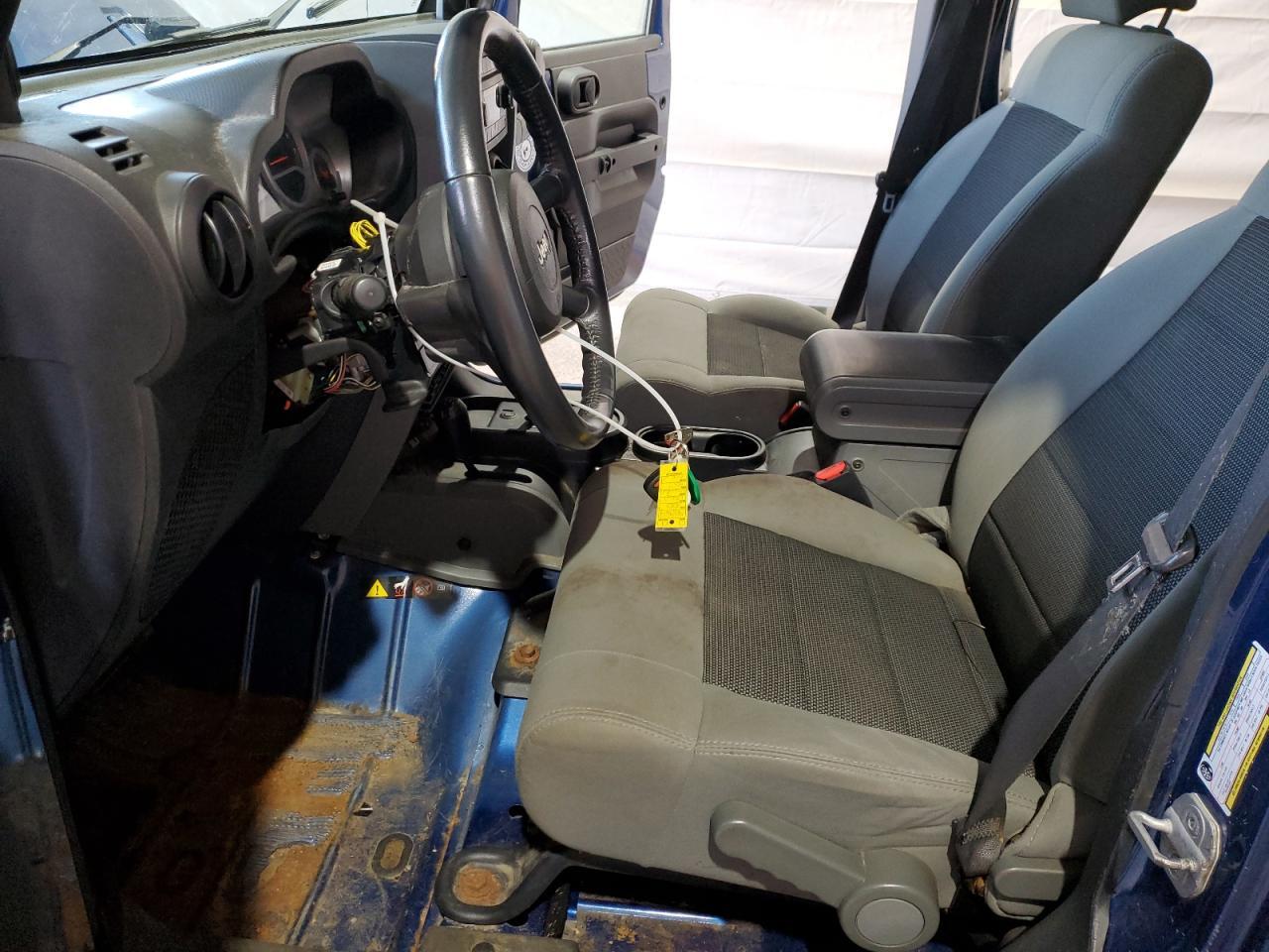 2010 Jeep Wrangler Unlimited Sport - Фото 7