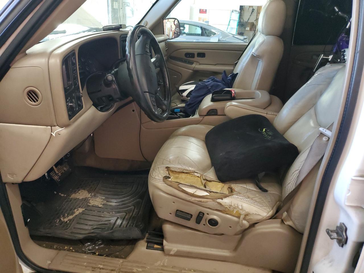 2000 Chevrolet Suburban K1500 - Фото 7