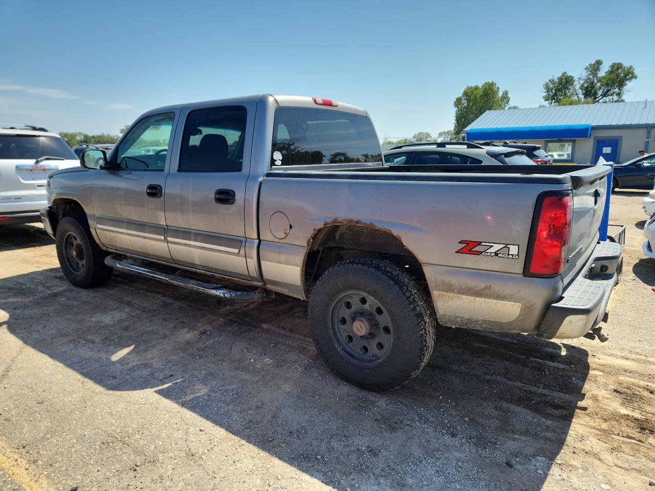 2007 Chevrolet Silverado K1500 Crew Cab - Image 2