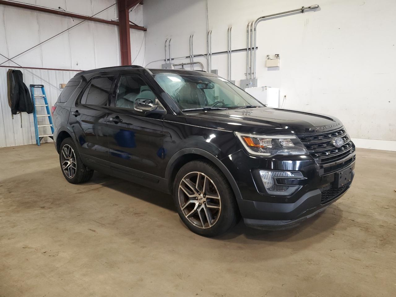 2016 Ford Explorer Sport - Фото 4