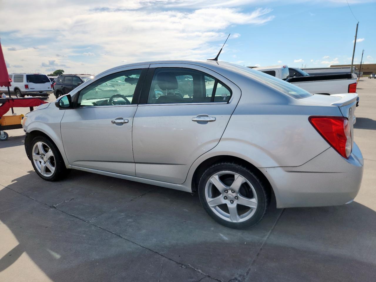 2014 Chevrolet Sonic Ltz - Фото 2