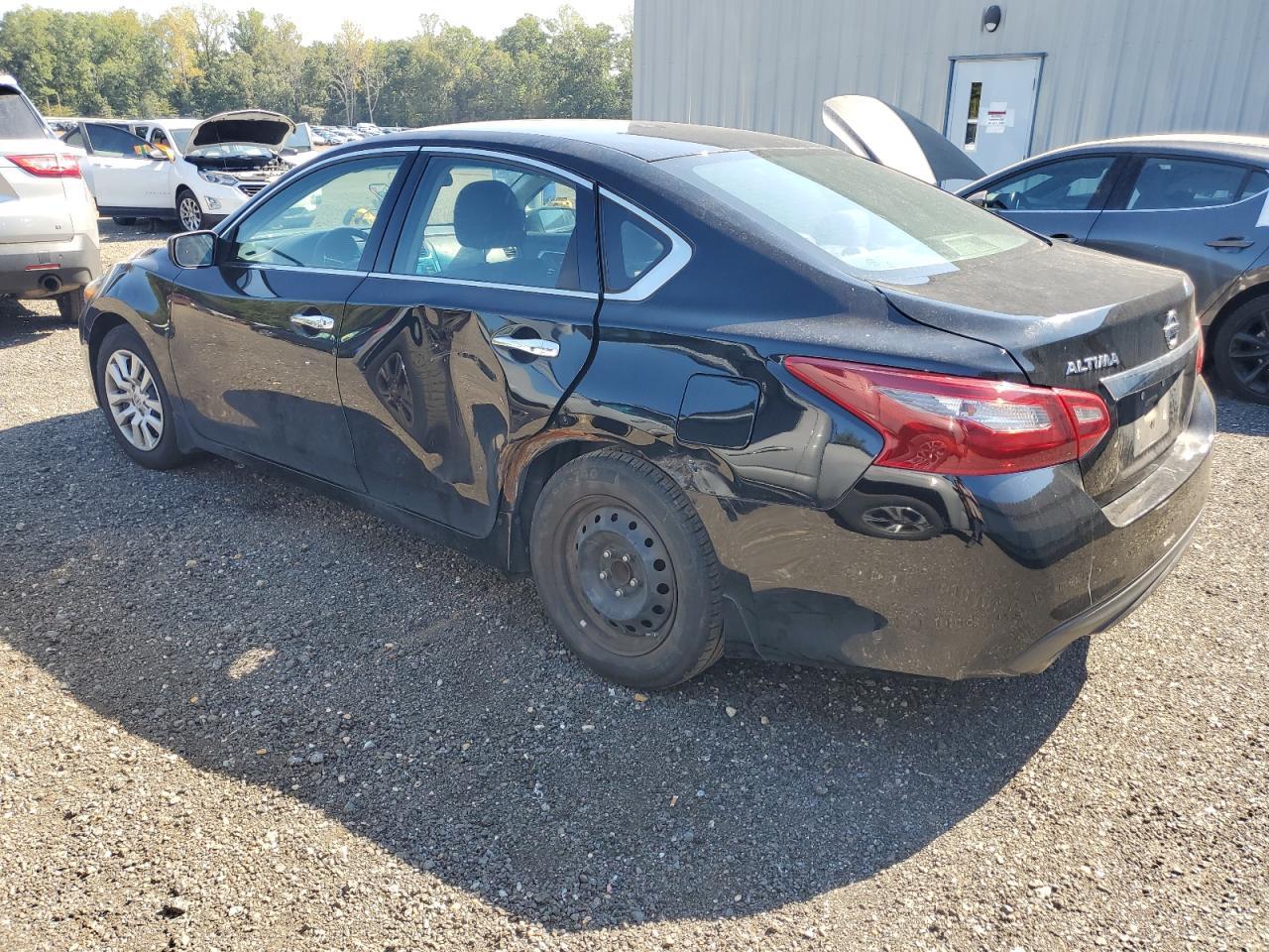 2018 Nissan Altima 2.5 - Фото 2