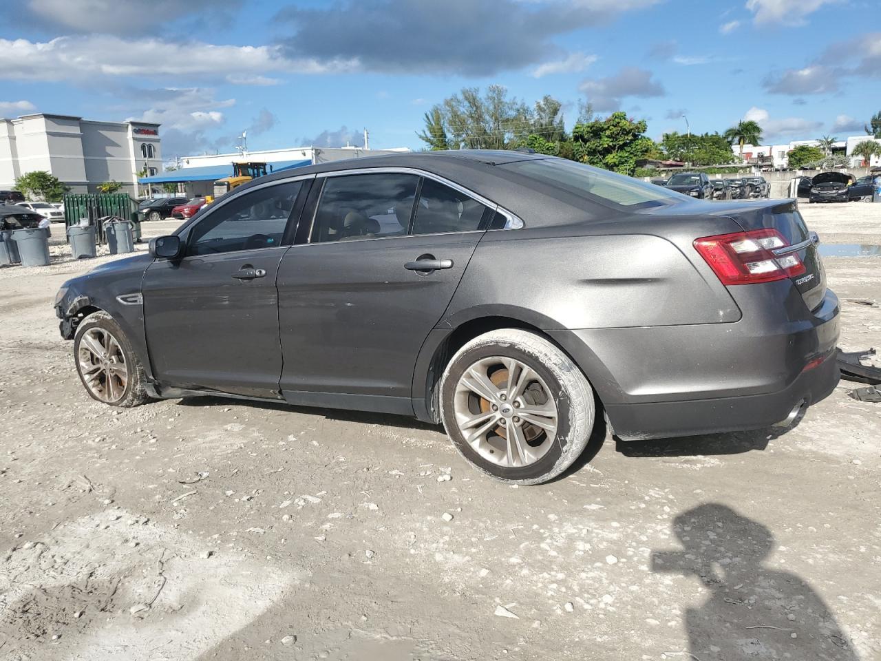 2017 Ford Taurus Sel - Image 2